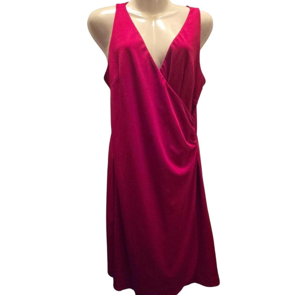 Express Elegant‎ Fuchsia Sleeveless V-Neck Dress